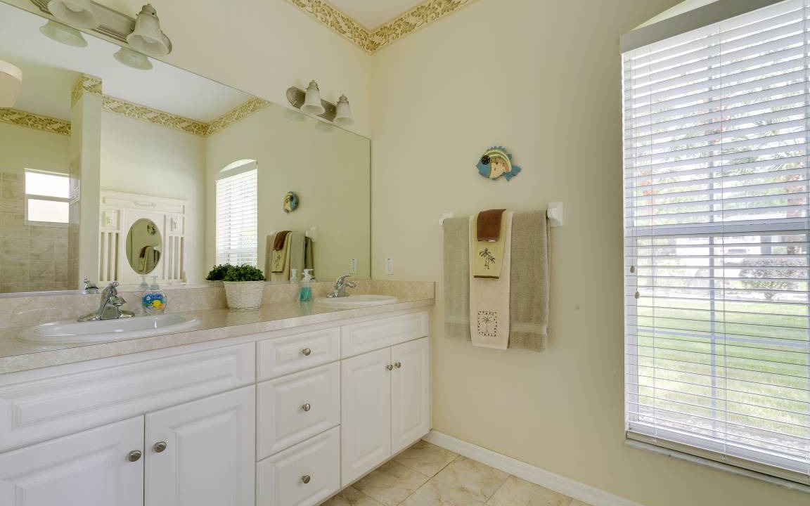Photo of Bathroom in Citrus Springs