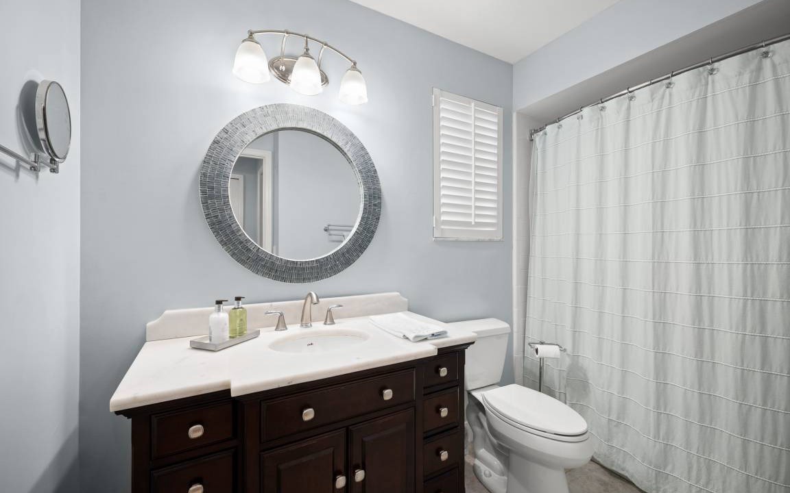 Photo of Bathroom in Palm Valley