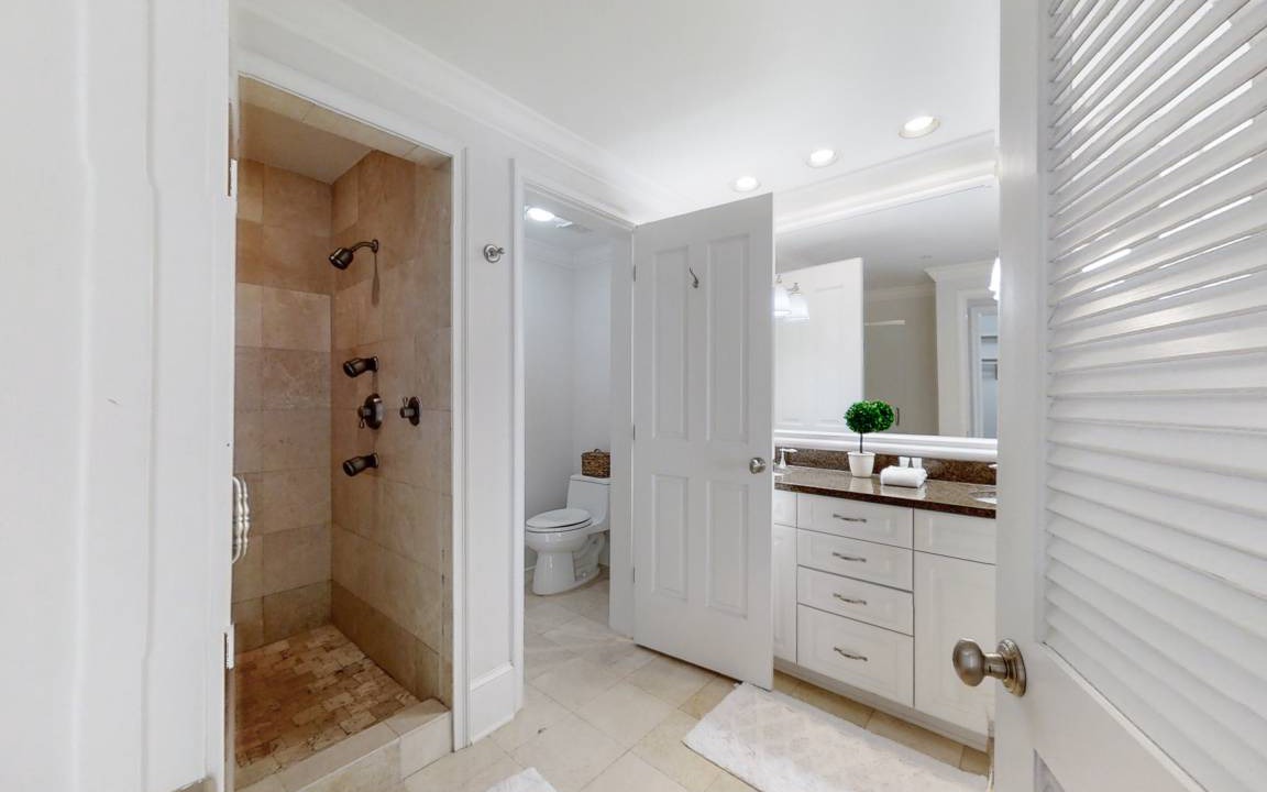 Photo of Bathroom in Fernandina Beach