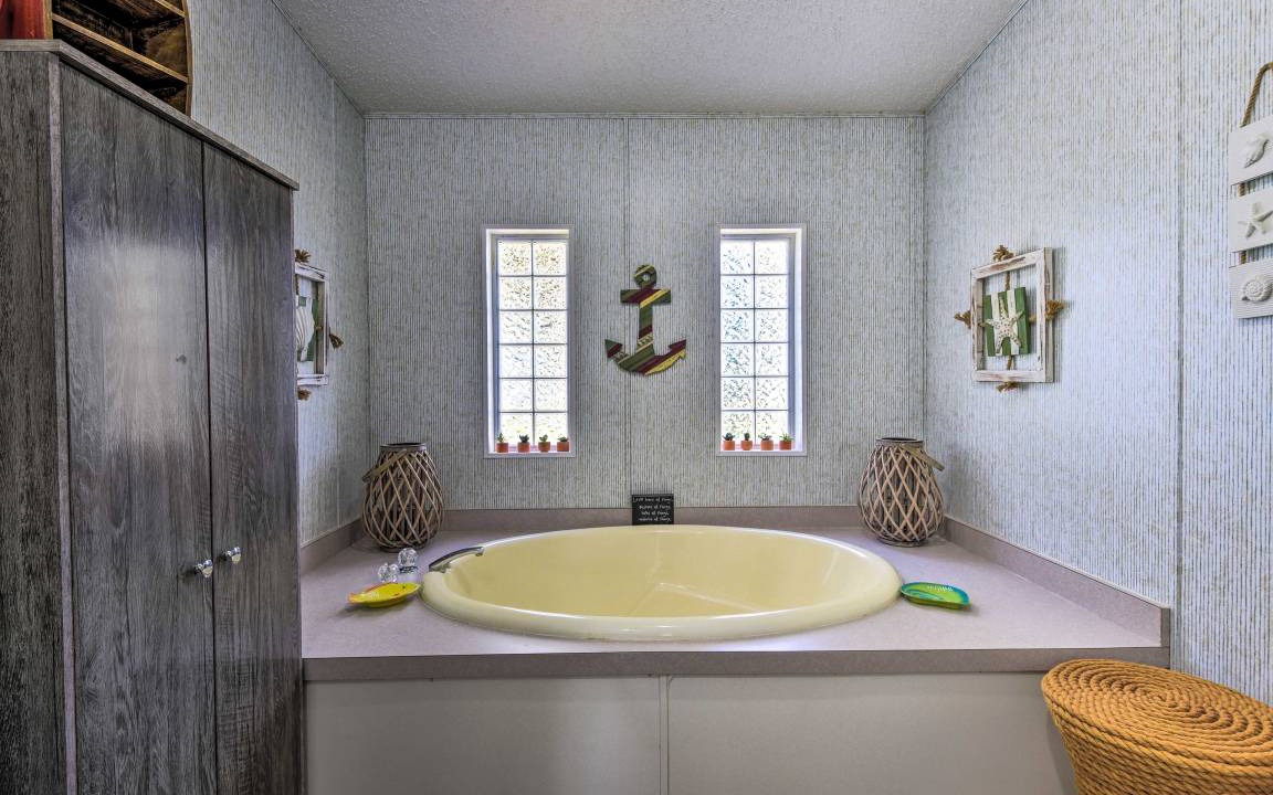 Photo of Bathroom in Crescent City
