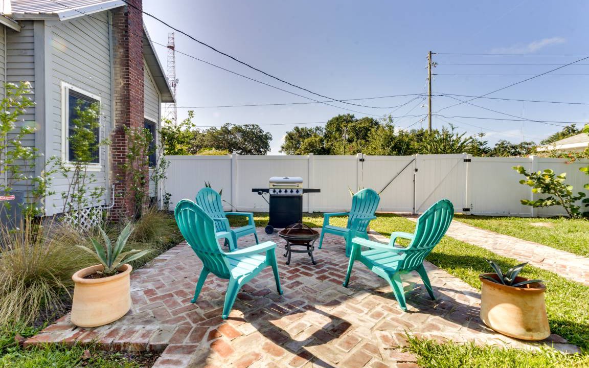 Photo of Patio Balcony in Winter Garden