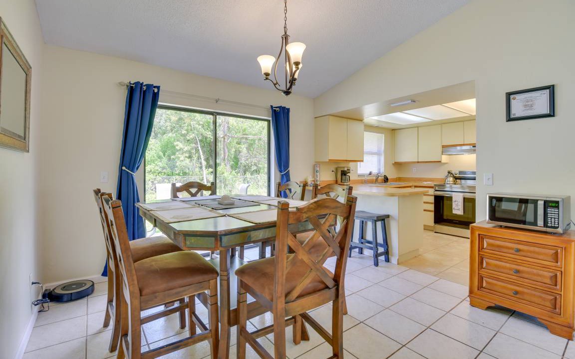 Photo of Livingroom in Trailer Estates