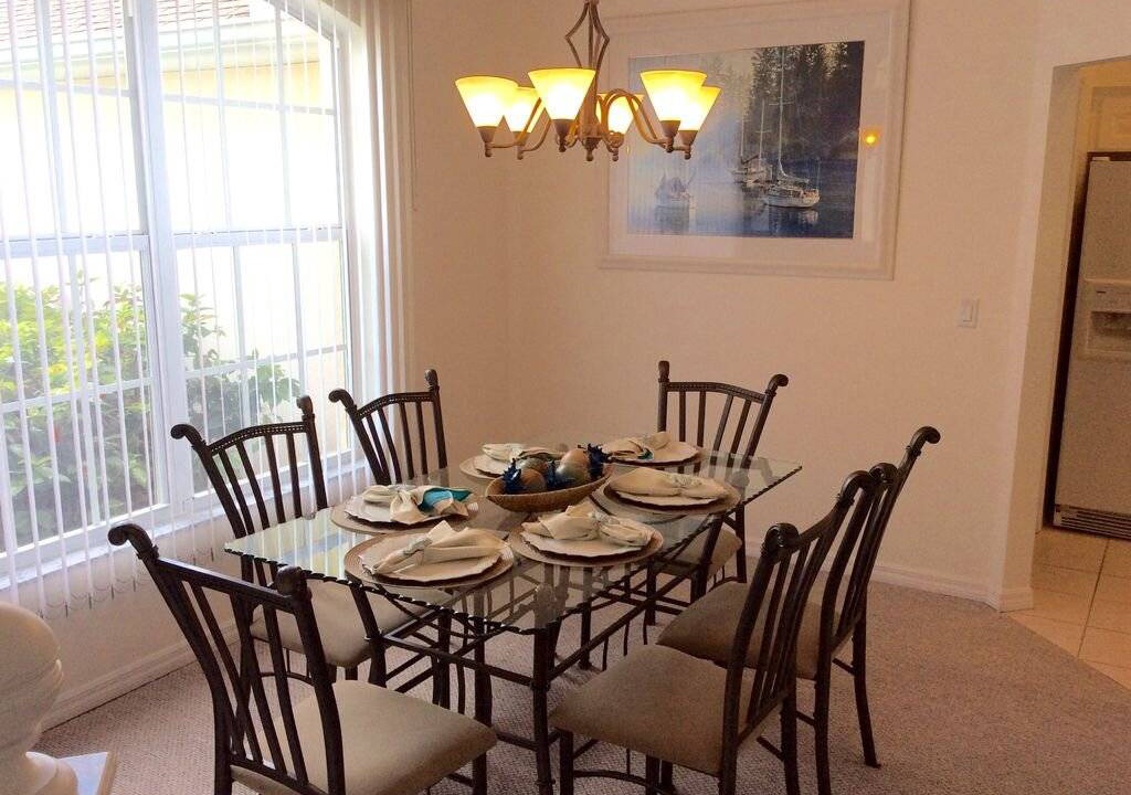 Photo of Livingroom in Oakland Hills
