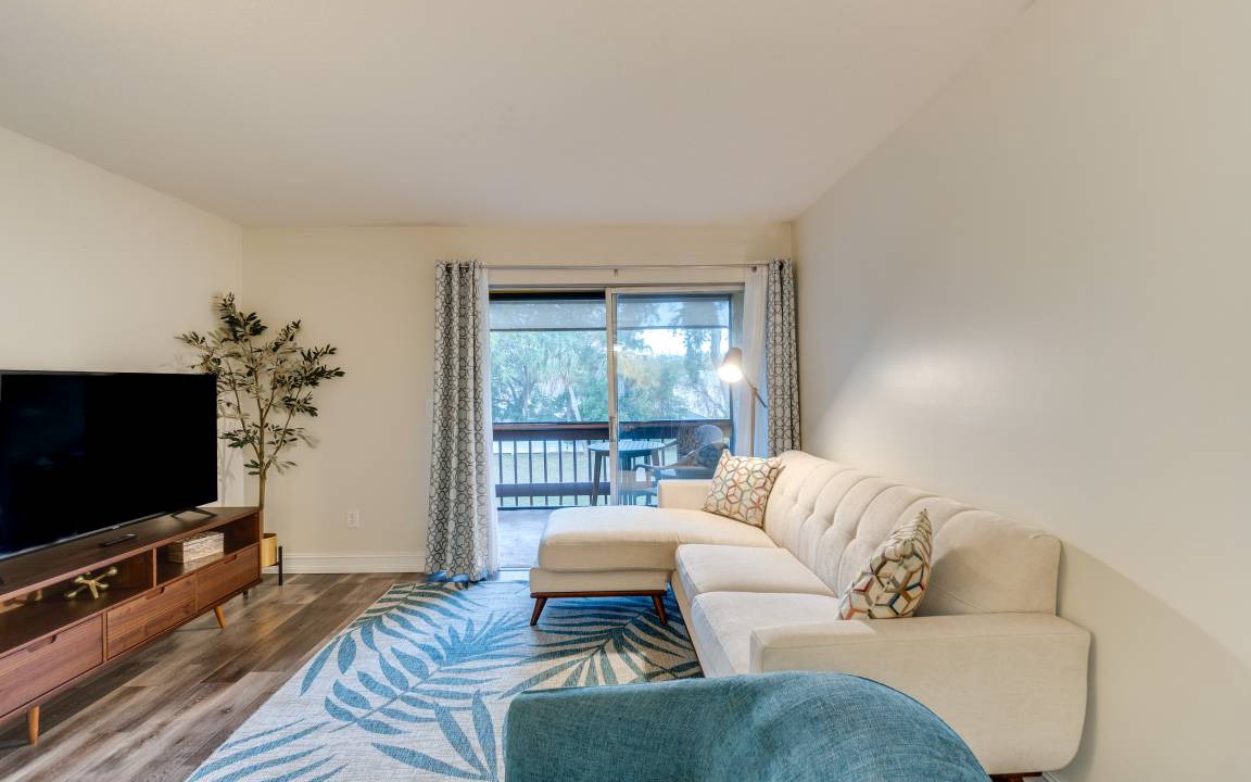 Photo of Livingroom in Gulf Gate Estates