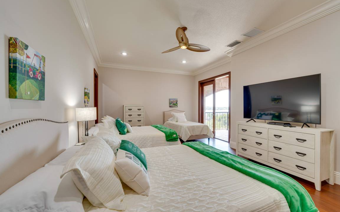 Photo of Bedroom in Groveland