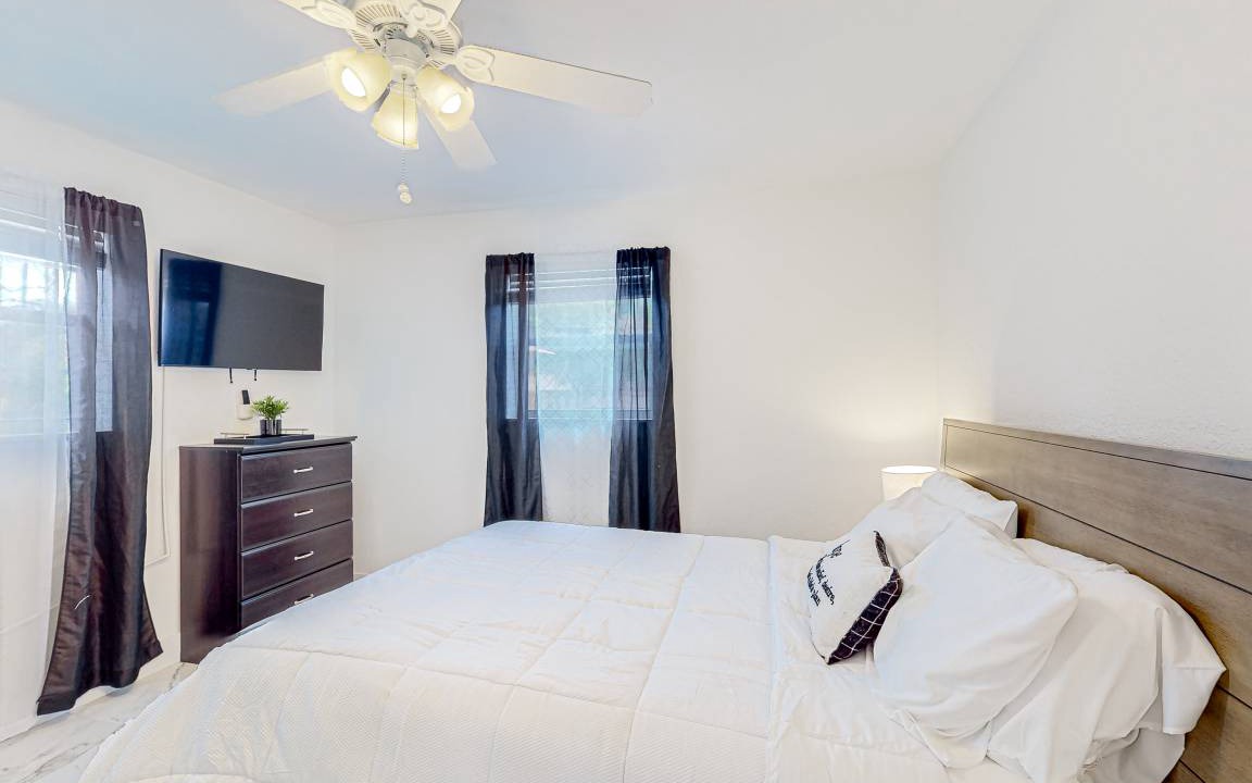 Photo of Bedroom in Pompano Beach