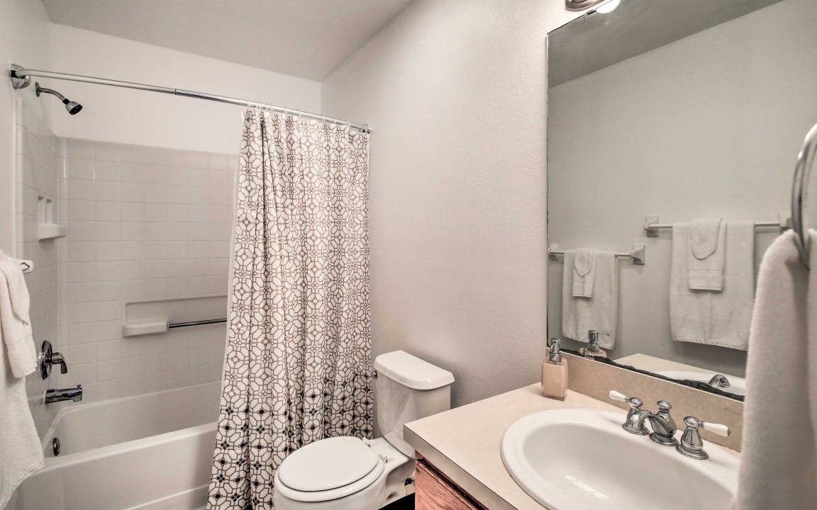 Photo of Bathroom in Largo