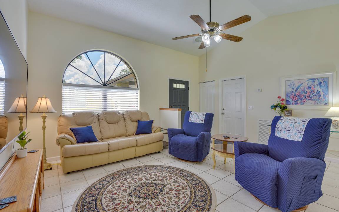 Photo of Livingroom in Trailer Estates