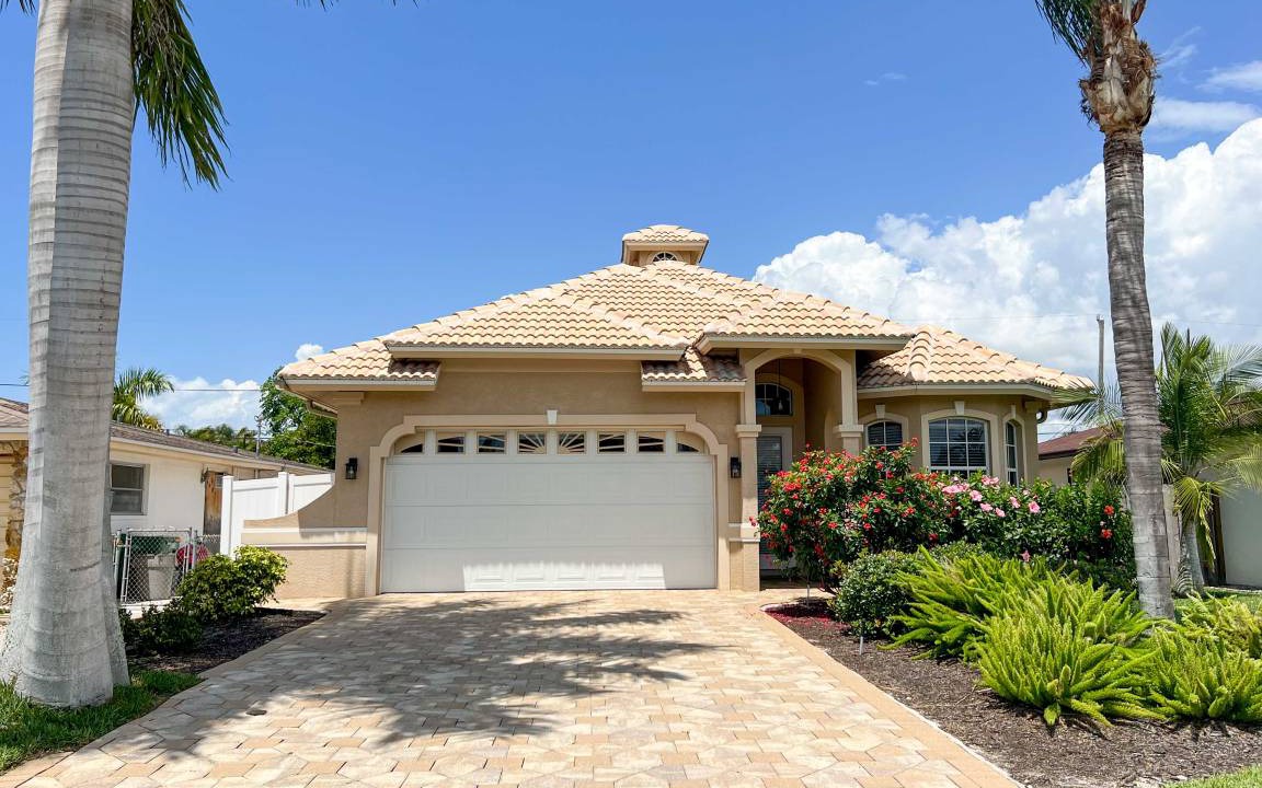 Photo of Buildings in Naples Park