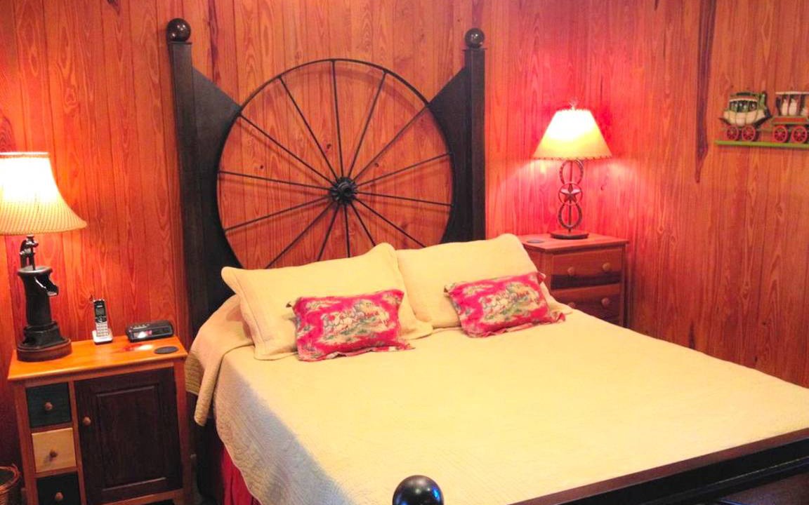Photo of Bedroom in Edgar