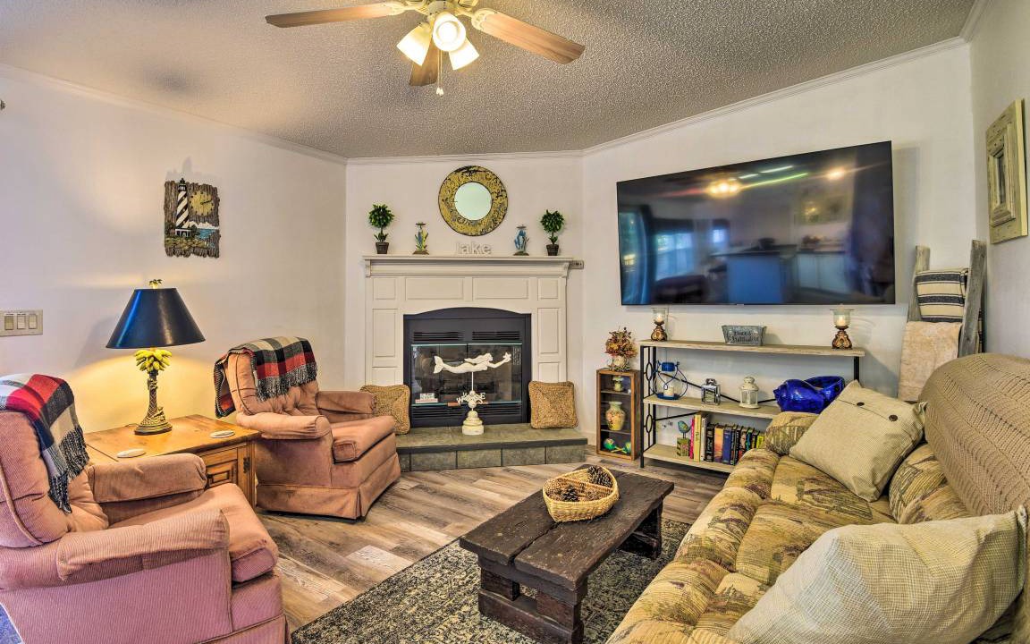 Photo of Livingroom in Crescent City