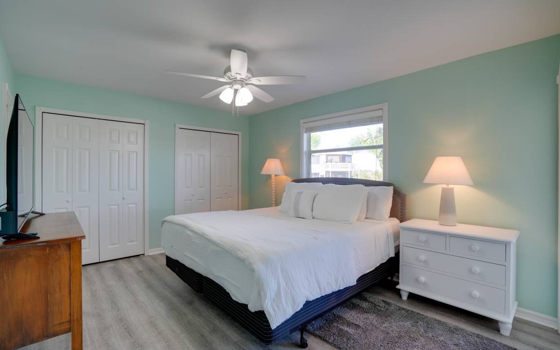 Photo of Bedroom in Bokeelia