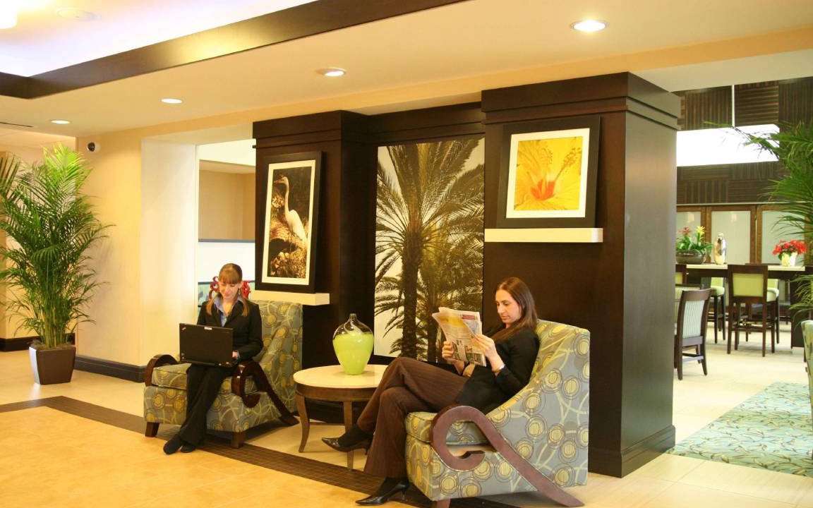 Photo of Livingroom in Tamarac