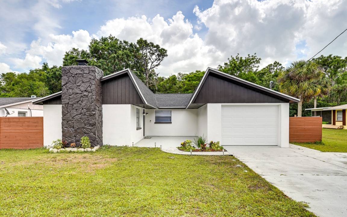Photo of Buildings in Gulf Coast Acres