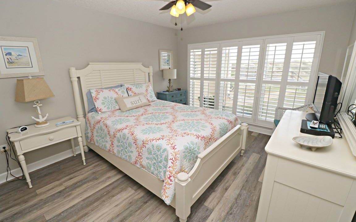 Photo of Bedroom in Crescent Beach