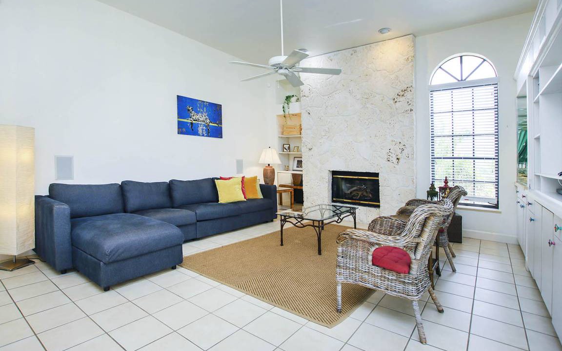Photo of Livingroom in Beachview Country Club Estates