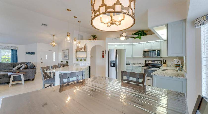 Photo of Livingroom in Burnt Store Isles