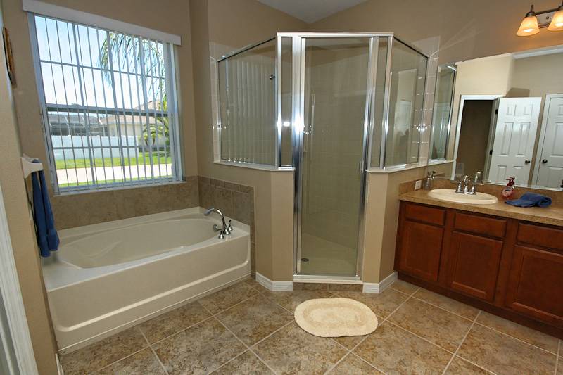 Photo of Bathroom in Ridgewood Lakes