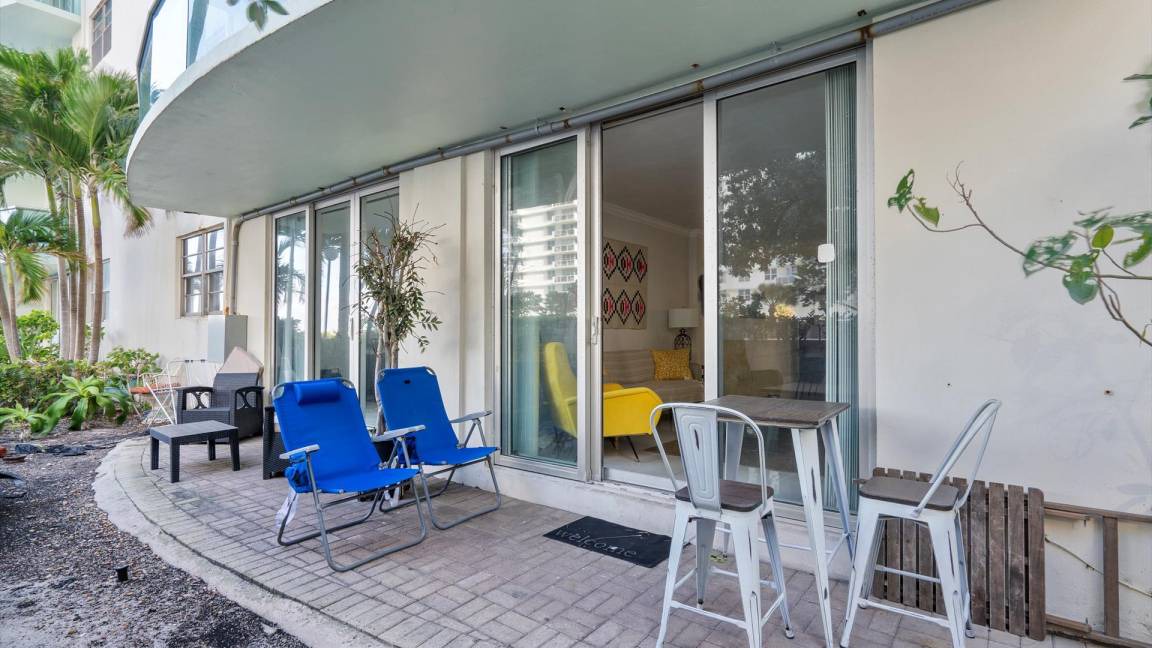 Photo of Patio Balcony in Hollywood South Central Beach