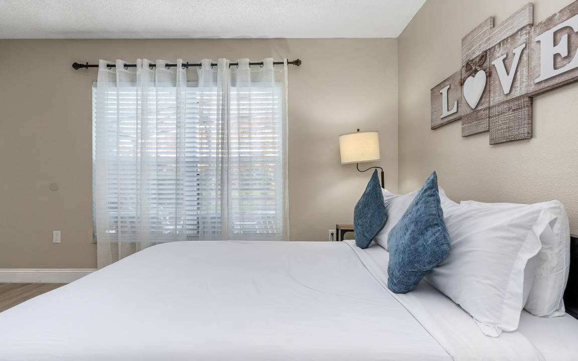 Photo of Bedroom in Lake Berkley