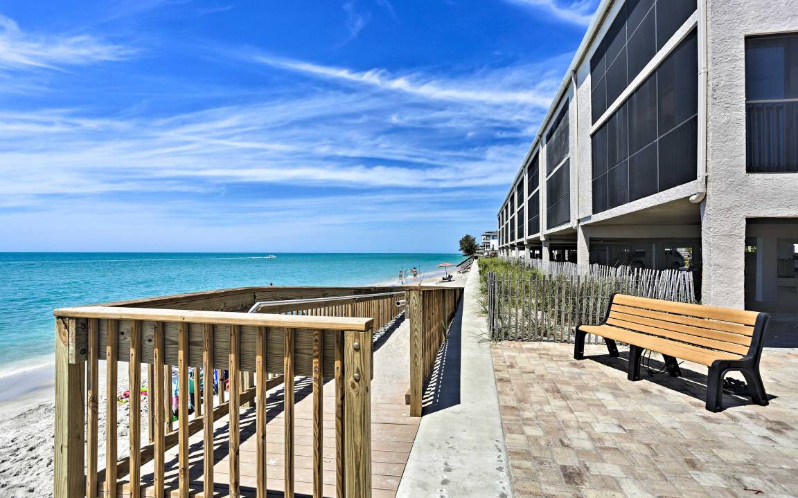 Photo of Patio Balcony in Englewood