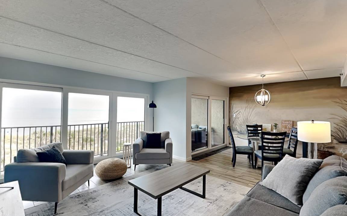 Photo of Livingroom in Jacksonville Beach
