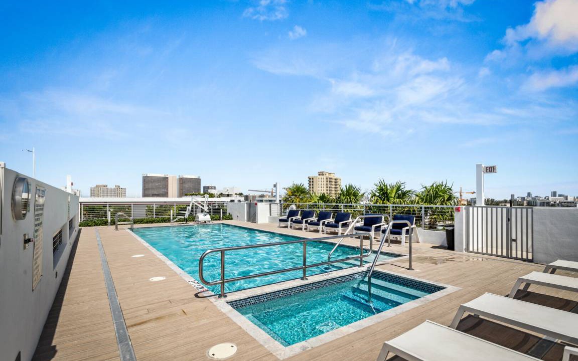 Photo of Patio Balcony in Bay Harbor Islands
