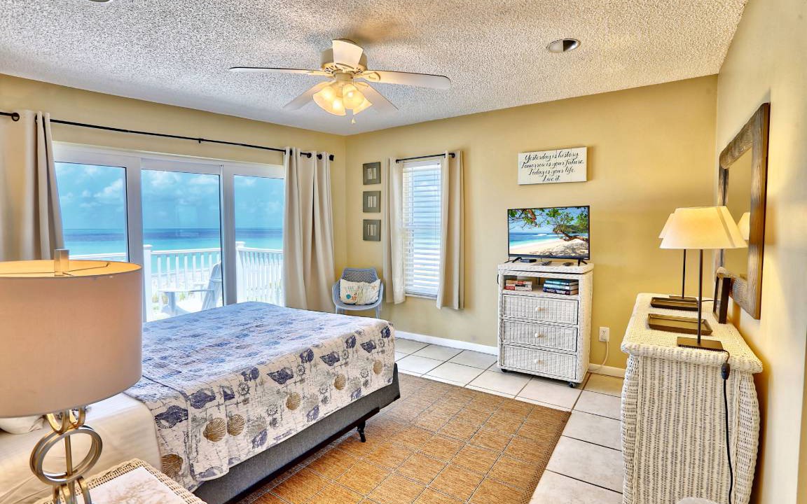 Photo of Bedroom in Treasure Island