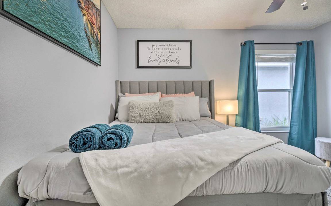 Photo of Bedroom in Signal Hill