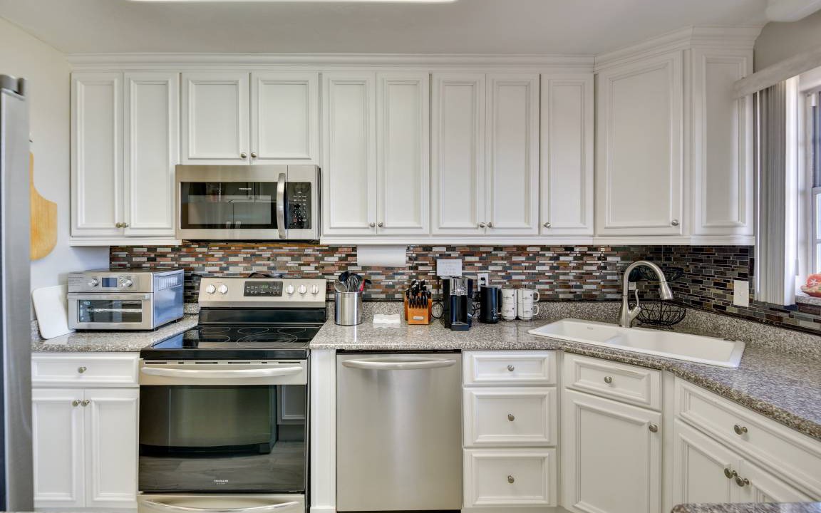 Photo of Kitchen in Harbor Oaks