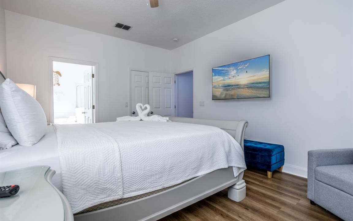Photo of Bedroom in Watersong