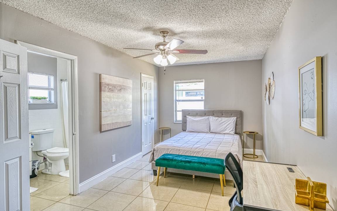 Photo of Bedroom in Deerfield Beach