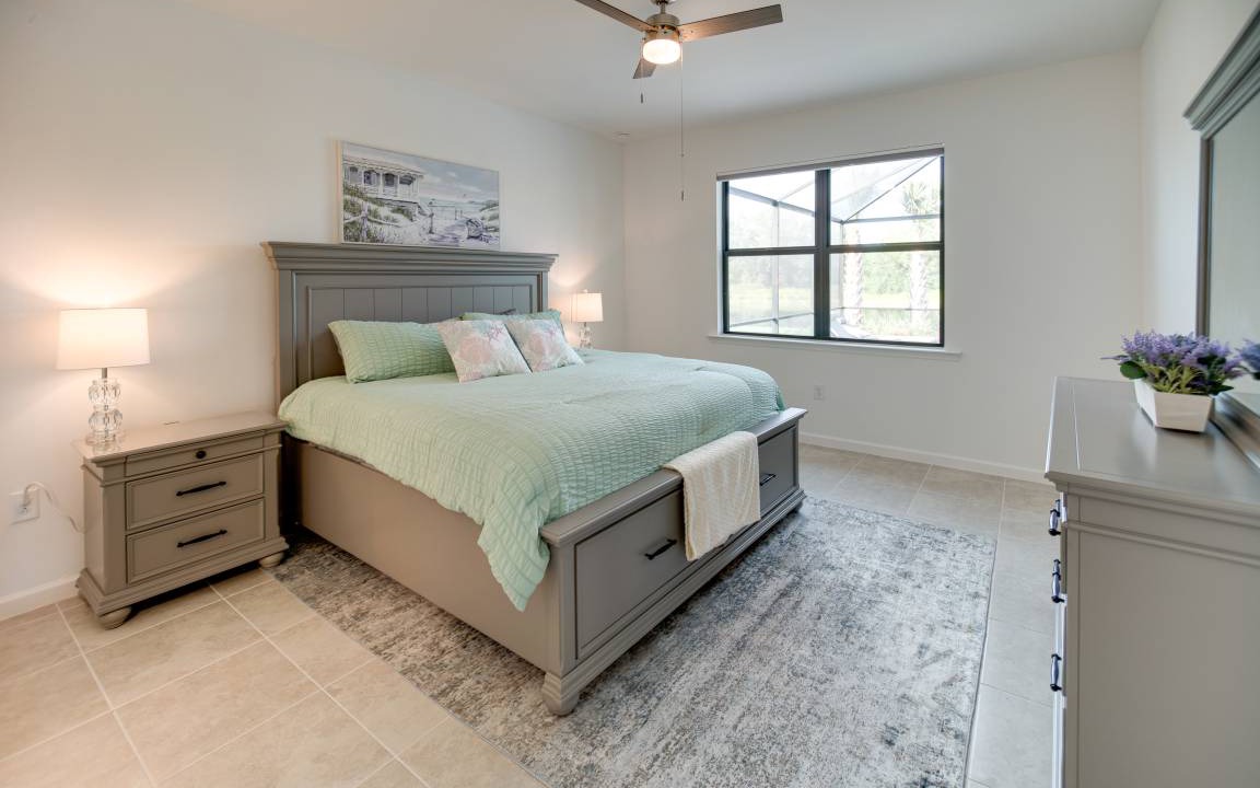 Photo of Bedroom in River Hall