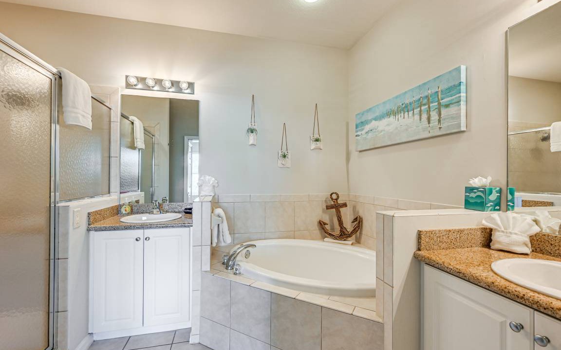 Photo of Bathroom in Naples