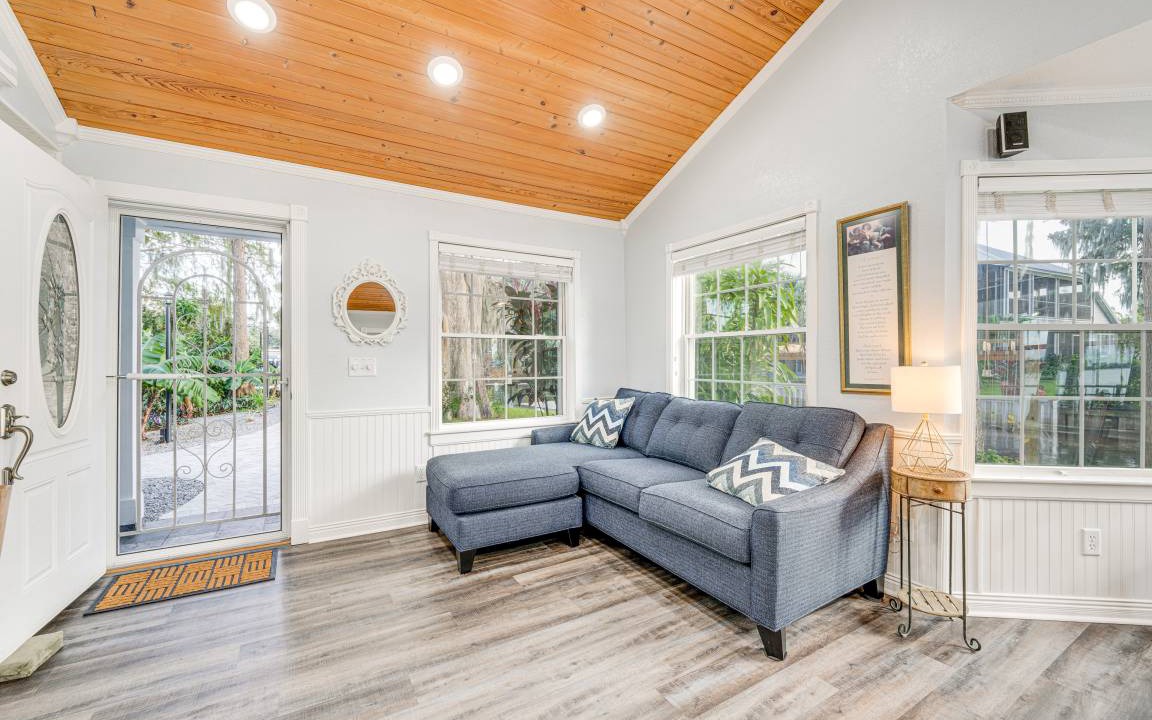 Photo of Livingroom in Cypress Gardens