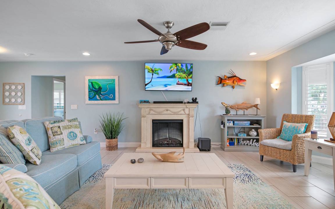 Photo of Livingroom in Whitney Beach