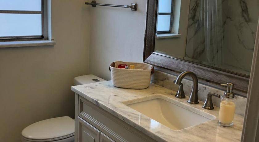 Photo of Bathroom in Citrus Park