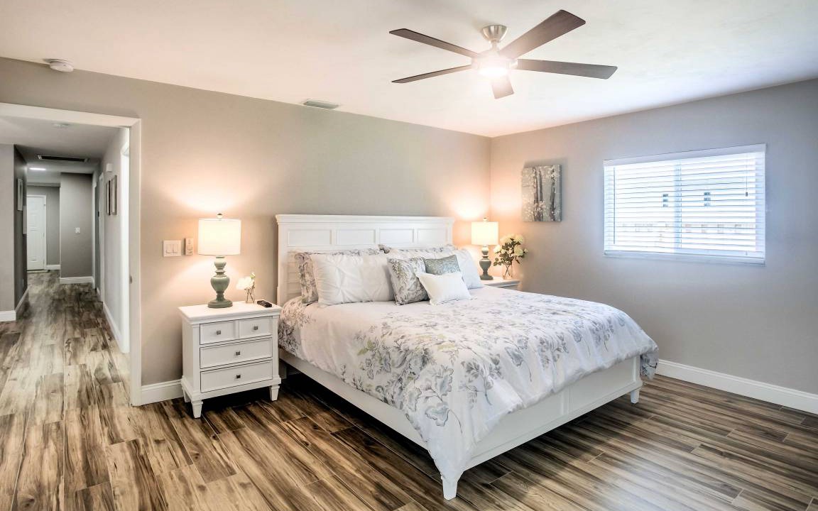 Photo of Bedroom in Naples Park