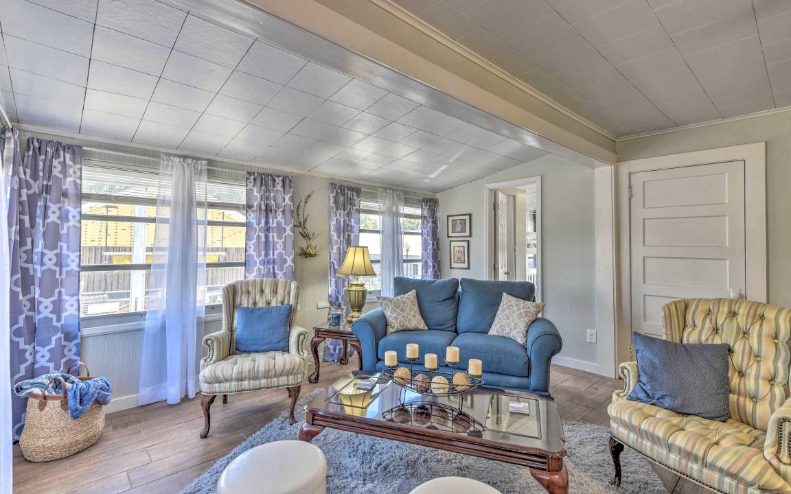 Photo of Livingroom in Crescent City