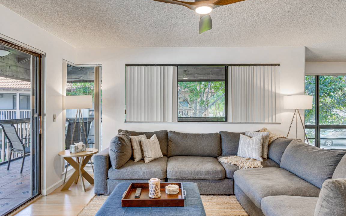 Photo of Livingroom in Hunt Club