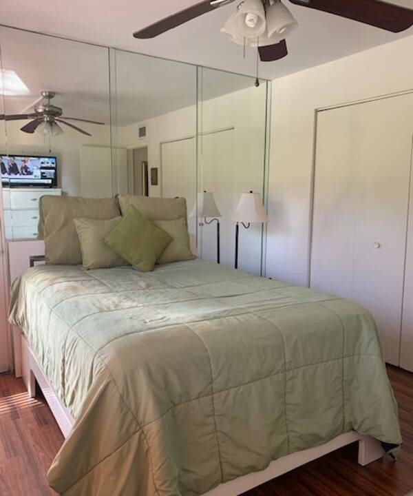 Photo of Bedroom in Ludlam