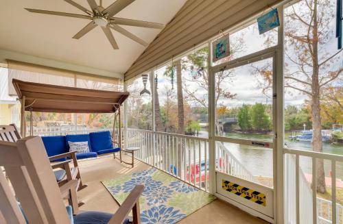 Photo of Patio Balcony in Weeki Wachee Gardens