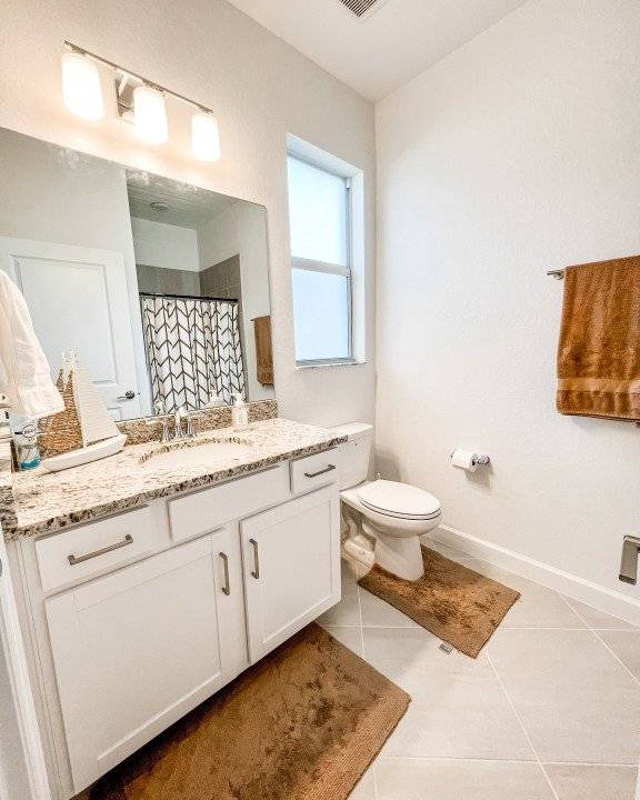 Photo of Bathroom in River Hall