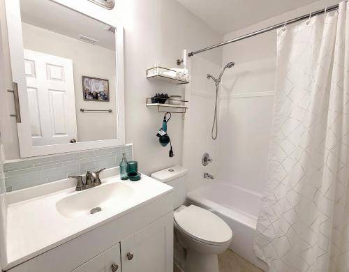 Photo of Bathroom in United Central