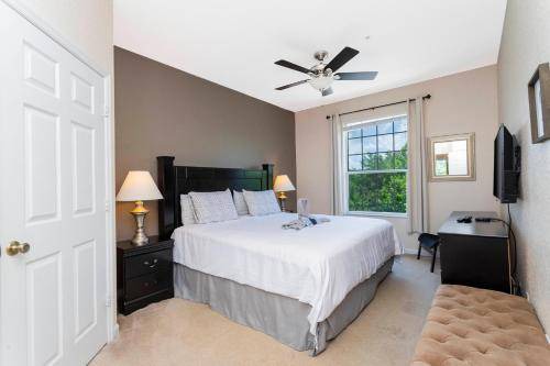 Photo of Bedroom in Windsor Hills