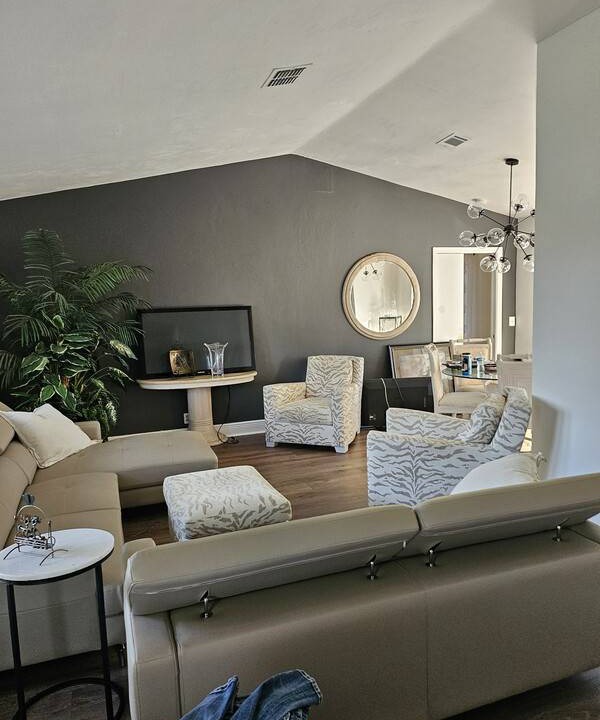 Photo of Livingroom in Caloosahatchee