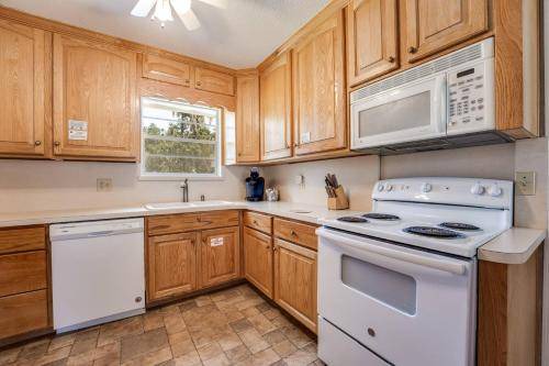 Photo of Kitchen in Lakeside