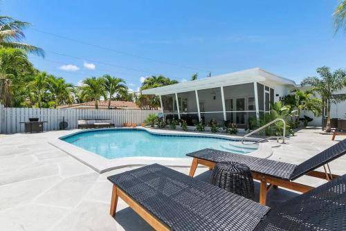 Photo of Others in Dolphin Isles