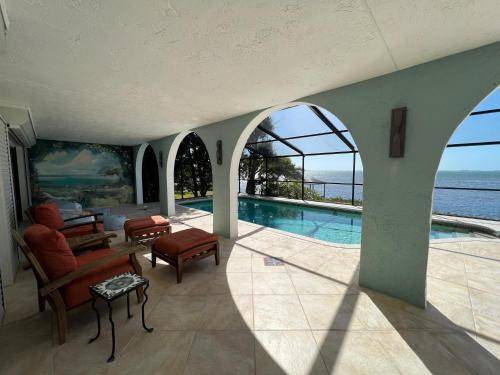 Photo of Patio Balcony in Bayshore Gardens