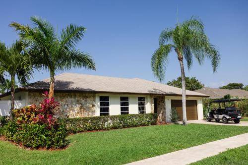 Photo of Buildings in Boynton Beach